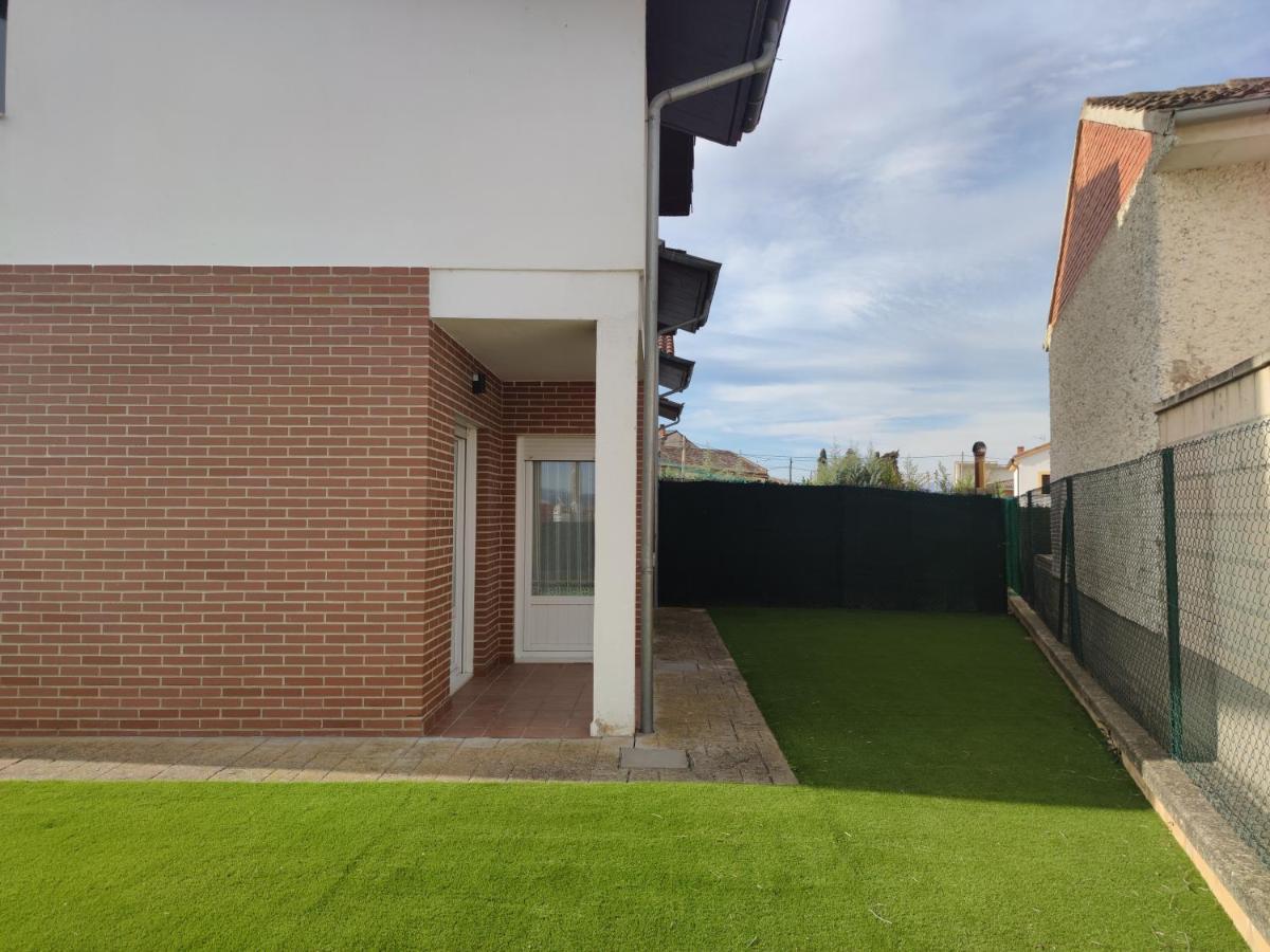 Chalet Con Amplio Jardin Casalarreina Exterior photo