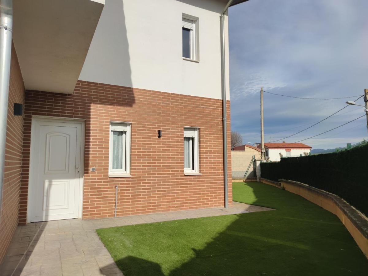 Chalet Con Amplio Jardin Casalarreina Exterior photo